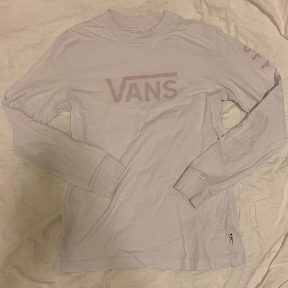 ✨3/$25✨Vans white Long Sleeve Shirt w/ Pink Logo